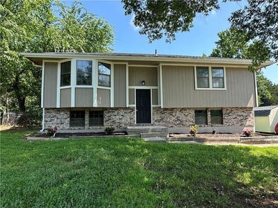 /international/us/113-se-250-road-warrensburg-mo-110100052578/