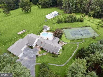/international/us/3835-rinehart-rd-westminster-md-110101137680/