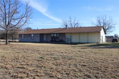 /international/us/225-county-road-472-ranger-tx-110119446503/
