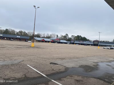 /international/us/12100-highway-49-lot-624-gulfport-ms-110090478624/