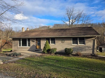 /international/us/11035-40-jackelyns-drive-huntingdon-pa-110099910153/