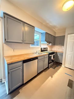 /international/us/276-temple-hill-road-new-windsor-ny-110105696515/