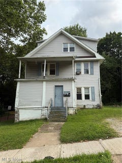 /international/us/1010-5th-avenue-akron-oh-110109613765/