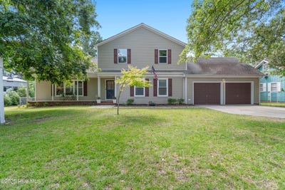 /international/us/113-bellowing-doe-road-hampstead-nc-110101117789/