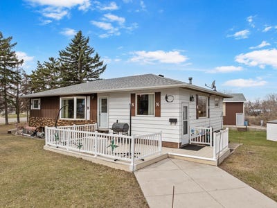 /international/us/600-sw-28th-ave-minot-nd-110107780253/