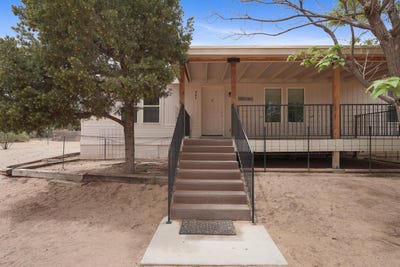 /international/us/984-hollywood-boulevard-corrales-nm-110107869588/