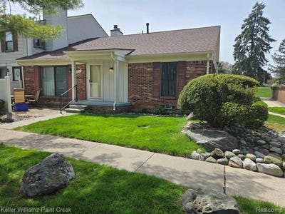 /international/us/38565-golfview-drive-w-clinton-twp-mi-110107713574/
