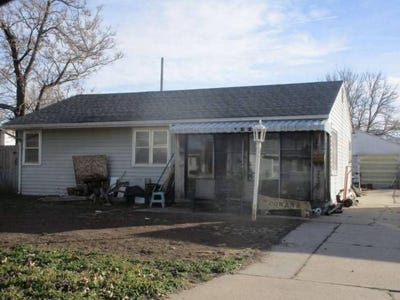 /international/us/1227-e-6th-ave-hutchinson-ks-110105111088/