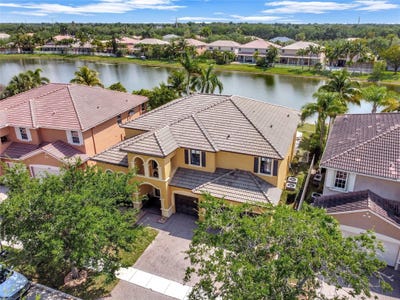 /international/us/3872-w-hibiscus-street-weston-fl-110106454950/