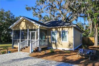 /international/us/214-clarke-street-darien-ga-110107987433/