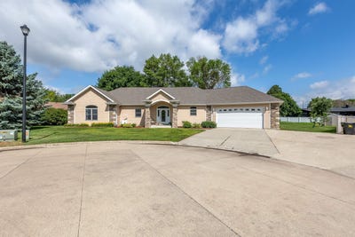 /international/us/350-pike-ct-whiting-ia-110108744072/