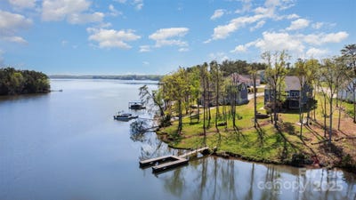 /international/us/19650-harbor-watch-court-lancaster-sc-110098446225/