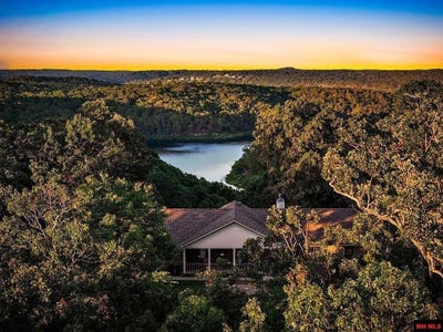 /international/us/98-lake-heights-drive-mountain-home-ar-110120461071/
