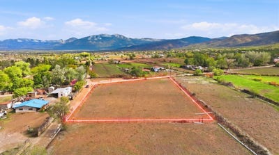 /international/us/la-morada-road-ranchos-de-taos-nm-110120465834/