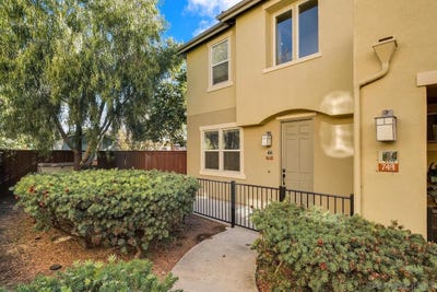 /international/us/751-paradise-way-national-city-ca-110099302308/