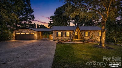 /international/us/1161-mountain-shadows-drive-morganton-nc-110108221416/