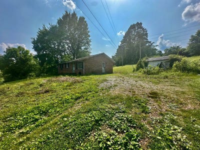 /international/us/3776-john-taylor-road-woodlawn-tn-110100569556/