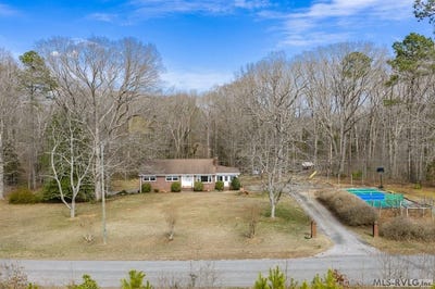/international/us/574-twin-ponds-rd-lawrenceville-va-110106499191/