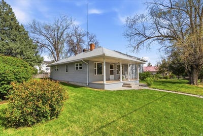 /international/us/286-n-state-st-e-fairview-ut-110107911459/