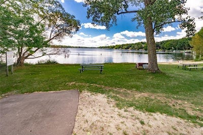 /international/us/3431-kent-street-shoreview-mn-110108499838/