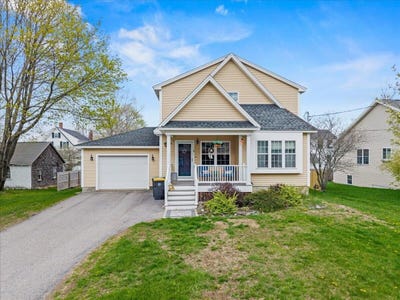 /international/us/8-fairfield-road-scarborough-me-110108443291/