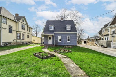 /international/us/503-s-state-street-chilton-wi-110106717066/