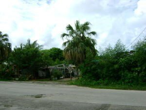 /international/us/120-milagros-street-tamuning-gu-110107660792/
