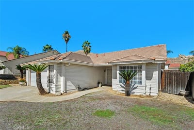 /international/us/22844-climbing-rose-moreno-valley-ca-110120414945/