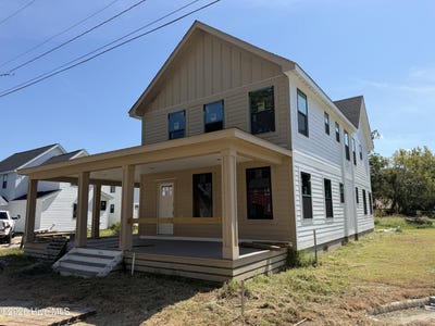 /international/us/105-bell-street-elizabeth-city-nc-110120511803/