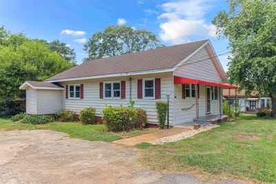 /international/us/1035-w-blackstock-rd-spartanburg-sc-110101022296/