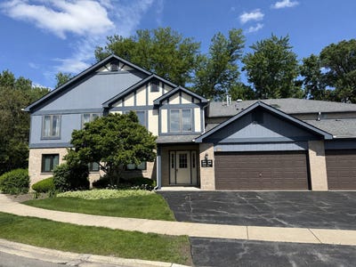 /international/us/2648-harbor-drive-joliet-il-110108442232/