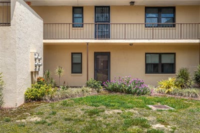 /international/us/130-e-johnson-avenue-lake-wales-fl-110099129845/