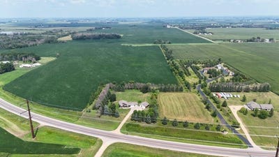 /international/us/belle-plaine-mn-110119475061/