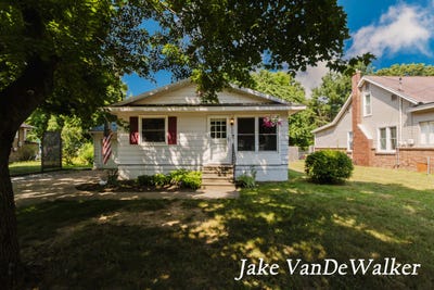 /international/us/432-s-main-street-lawton-mi-110100998141/