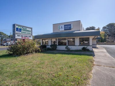 /international/us/1501-e-little-creek-road-norfolk-va-110095051769/