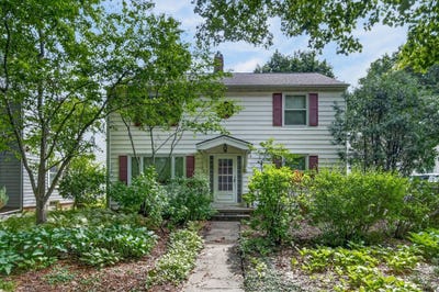 /international/us/112-n-riverside-drive-ames-ia-110120095373/