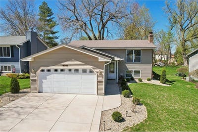 /international/us/4321-trenton-trail-eagan-mn-110099153373/