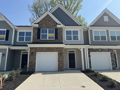 /international/us/206-spartina-court-spartanburg-sc-110101681817/
