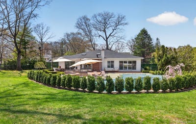 /international/us/161-yukon-drive-woodbury-ny-110107385623/