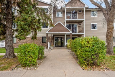 /international/us/14115-pennock-avenue-apple-valley-mn-110103506531/