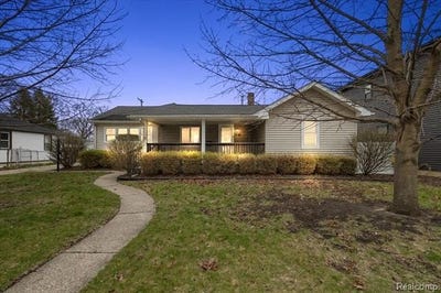 /international/us/1920-e-saratoga-street-ferndale-mi-110108775217/
