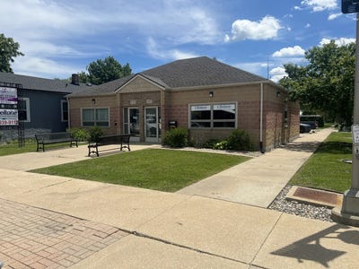 /international/us/570-w-broadway-street-bradley-il-110109152106/