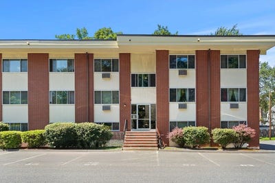 /international/us/74-beach-st-woburn-ma-110101142446/