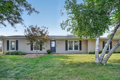 /international/us/206-hillcrest-road-waterloo-ia-110110273057/