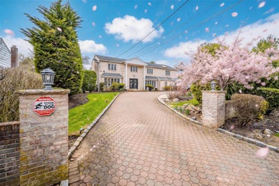 /international/us/117-plainview-road-woodbury-ny-110106926338/
