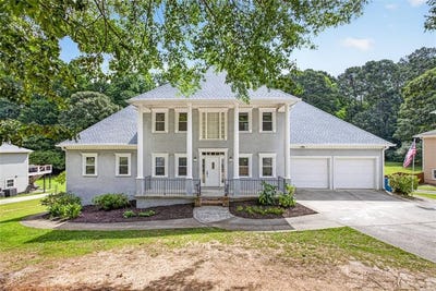 /international/us/2058-lakewood-circle-grayson-ga-110109192487/