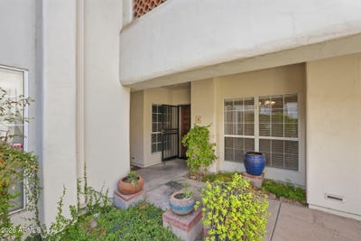 /international/us/5200-s-lakeshore-drive-tempe-az-110110209777/