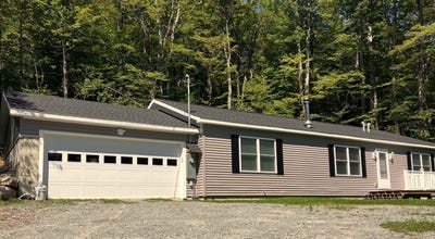 /international/us/47-upper-howes-way-wilmington-vt-110101646549/