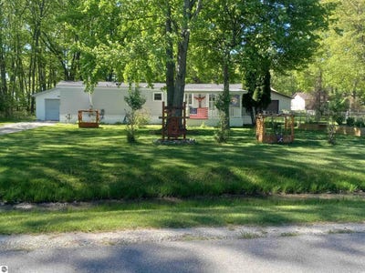 /international/us/4144-e-anne-street-au-gres-mi-110108303986/