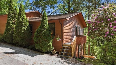 /international/us/71-golf-vista-drive-franklin-nc-110107829356/